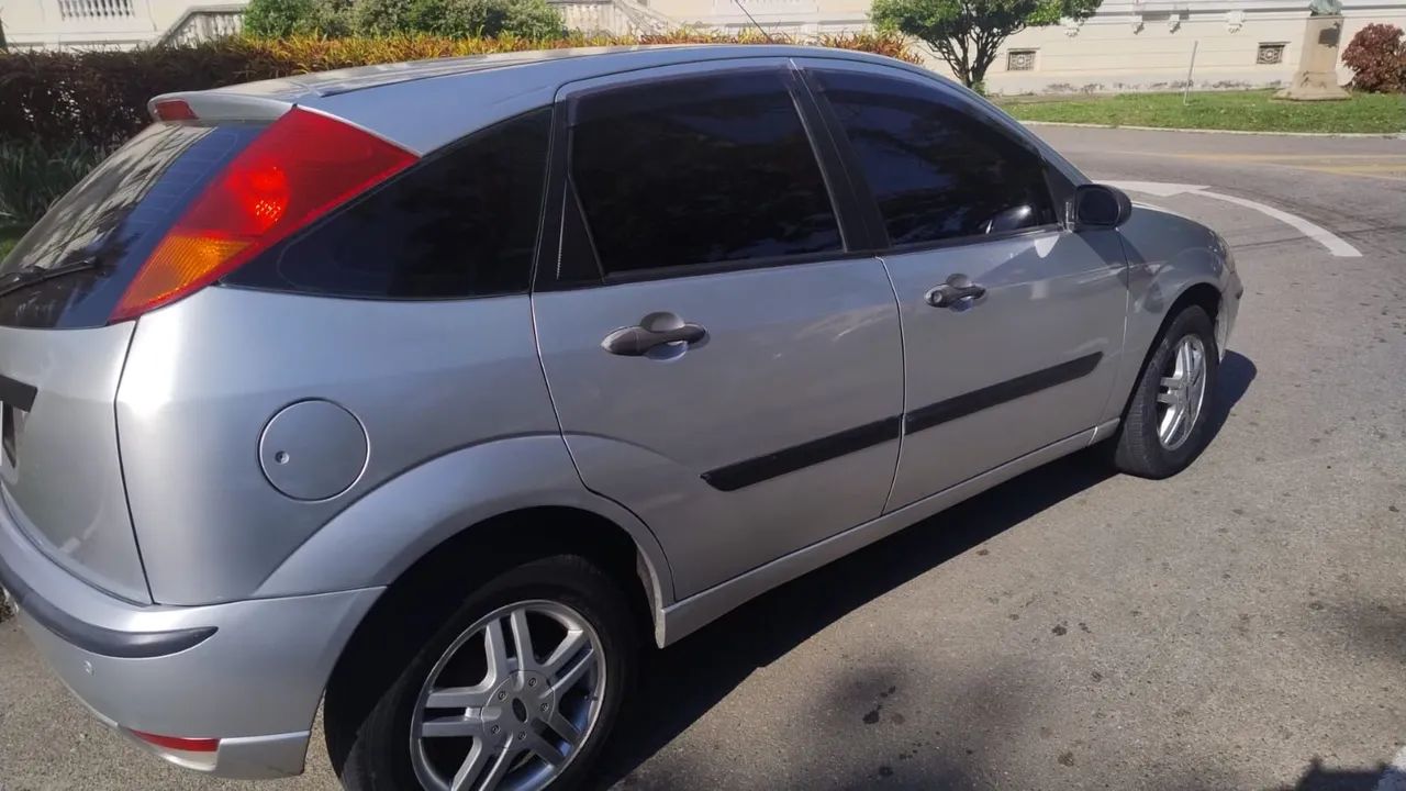 Ford Focus 1.6 S/SE/SE PLUS FLEX 8V/16V 5P 2009