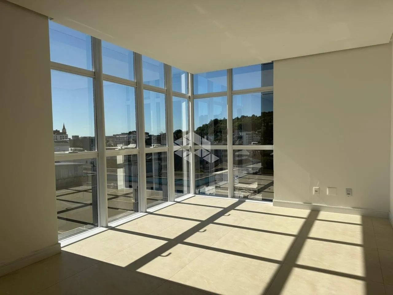 Sala comercial aérea no centro de Garibaldi - Foto 3