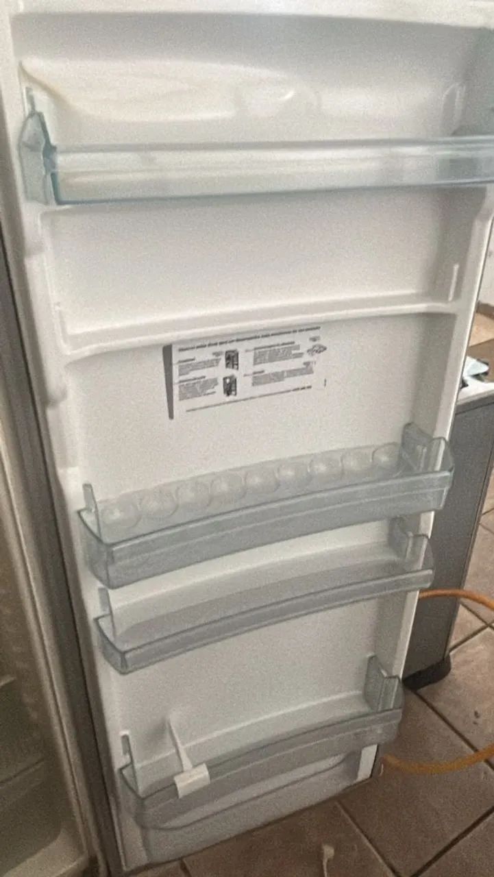 Vendo geladeira 220 - Foto 2
