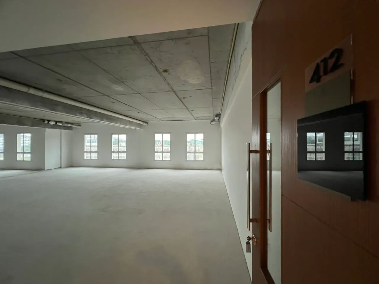 Escritório de 148 m² ao lado do Garten Shopping