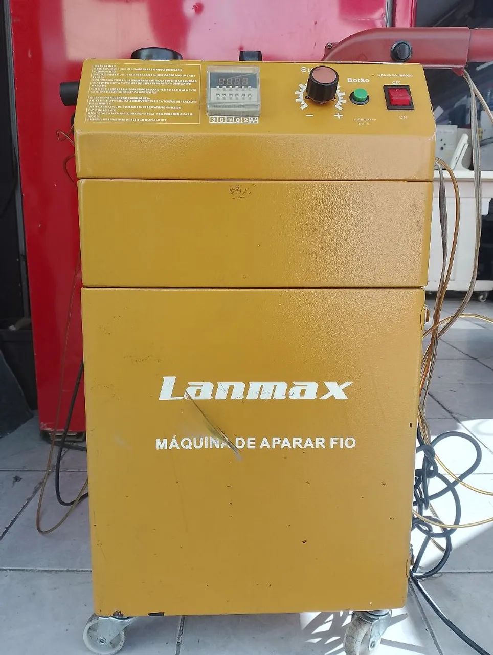Máquina de Aparar Fios