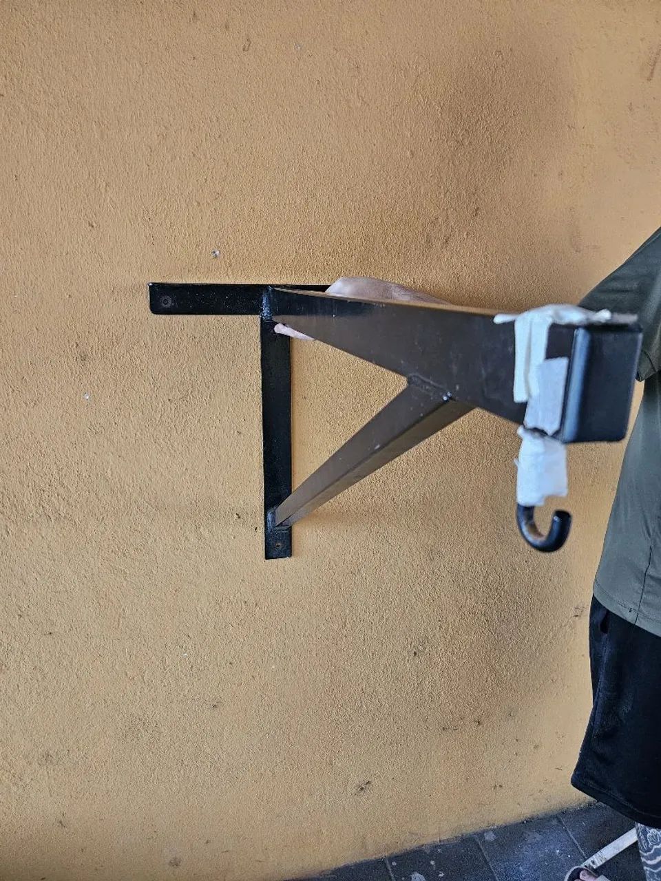 Vendo saco de boxe com braço  - Foto 4