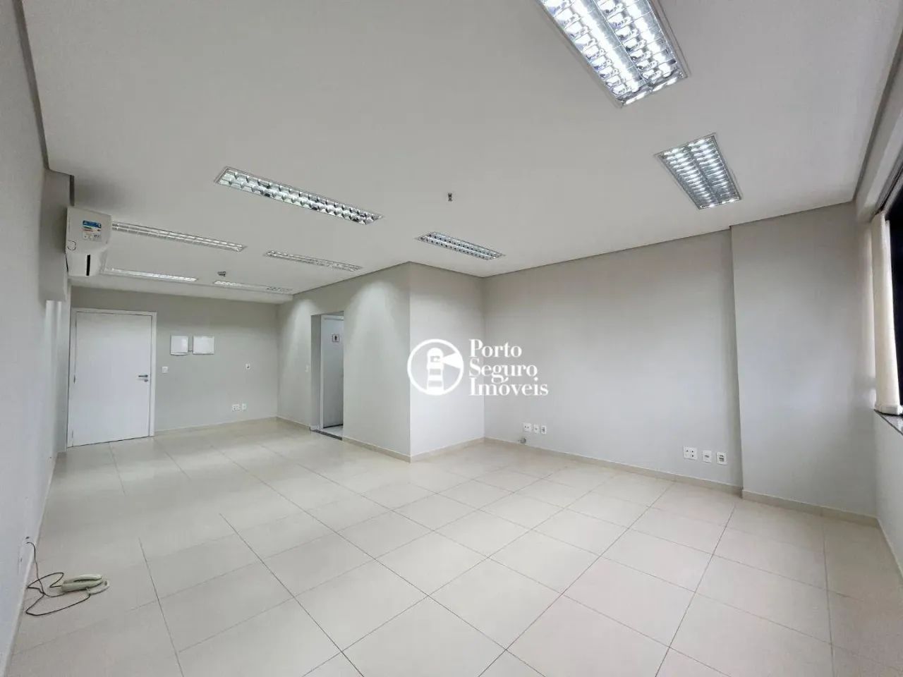 Sala coml no 2ª andar com 43 m² com 02 banheiros (M) e (F) com ar condicionado. - Foto 3