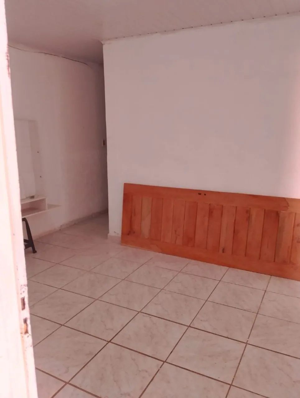 Alugo casa