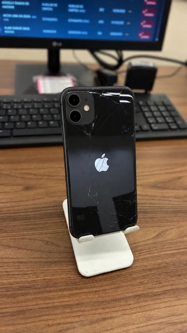 iPhone 11 a venda 