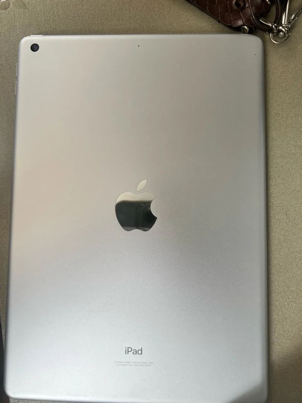 iPad 9ª geração, 64 GB, Wi-Fi, prata.