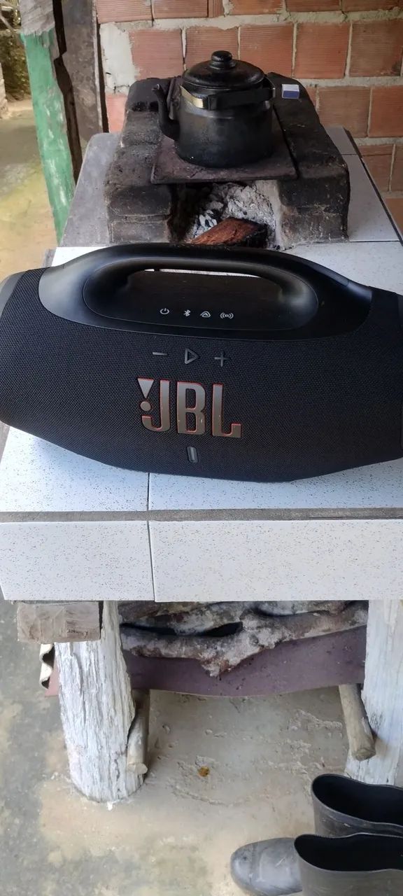 JBL BOMBOX 4