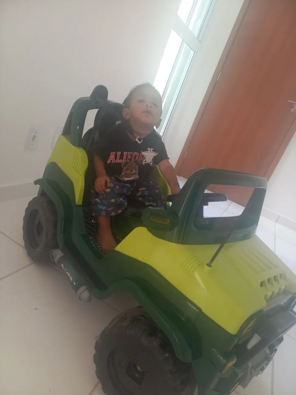 Vendo carrinho de bebê - Foto 2