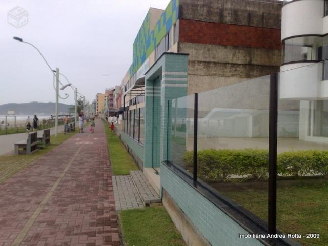 Apartamento Meia Praia 4 quartos com ar frente para praia - Foto 4