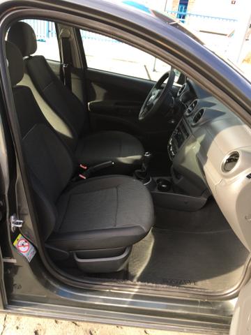 VW Voyage Trendline 1.6 2014 - Foto 7