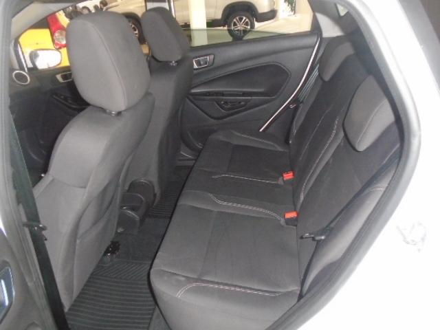 FORD FIESTA 1.6 ROCAM SE 8V FLEX 4P 2014 - Foto 6