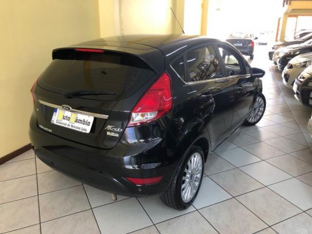 FIESTA HATCH TITANIUM 1.6 AUT. PRETO, COMPLETO, TOP DE LINHA, IMPECAVEL. IPVA 19 PAGO - Foto 2