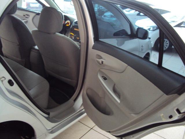 Corolla 1.8 gli automático - Foto 13