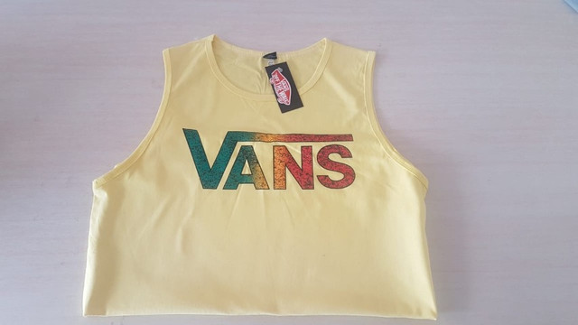 camiseta vans amarela