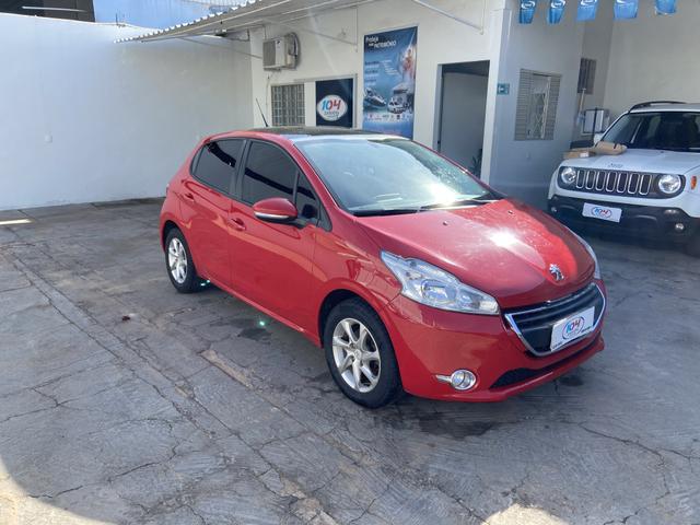 Peugeot 208 - Foto 2