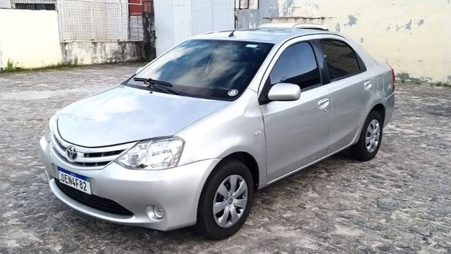 ETIOS SEDAN 1.5 XS