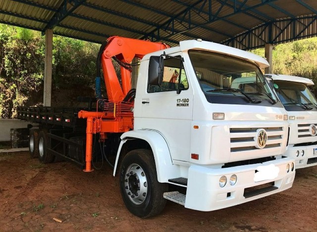 CAMINHAO VW 17.180 6X2 2012