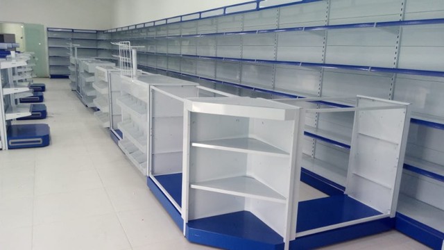 GONDOLAS, PRATELEIRAS PARA MERCADO E SUPERMERCADO TENHO PRONTA ENTREGA  PARA ESTE  MÊS  - Foto 4