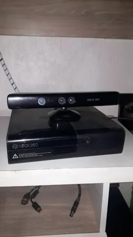 Vendo Xbox 360 com 2 controles, Kinect e 9 jogos - Videogames - Realengo,  Rio de Janeiro 1244723414