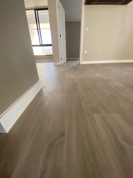 Pisos laminados a preço de custo  - Foto 2