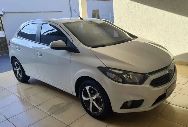 Chevrolet Onix e Prisma 2018: novos preços: Onix Joy 1.0 R$ 43.290 (era R$  42.990) Onix LT 1.0 R$ 47.890 (era R$ 47.590) Onix LT 1.4 …