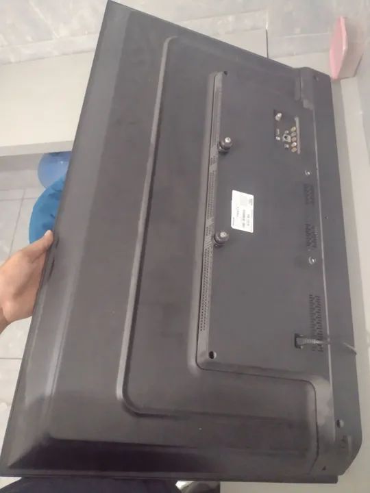 TV Philips Smart 43 polegadas + controle apenas 100 - Foto 4