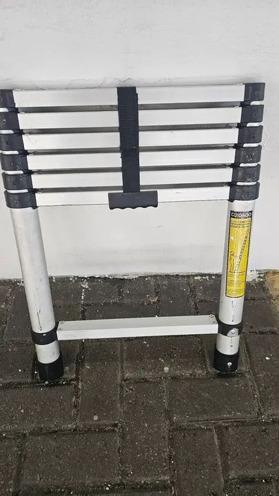 Escada retrátil 7 degraus - Foto 2