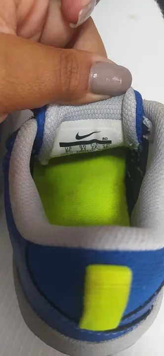 Tênis Nike infantil tamanho 21 - Foto 2
