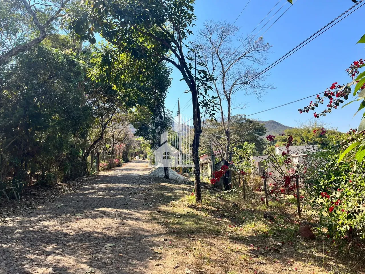 Lote com 1.000m2- Condominio Recanto do Vale II em Brumadinho