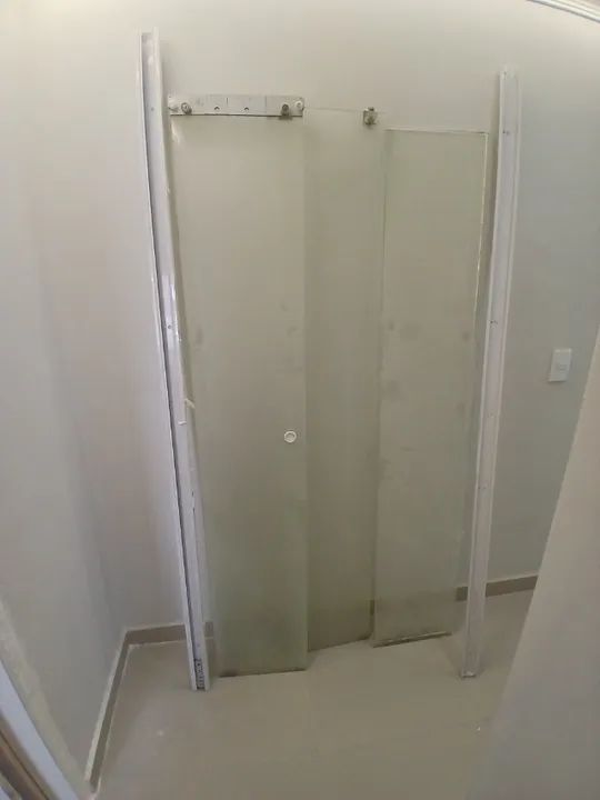 Porta Box para Banheiro 110x200cm de Correr 3 Folhas sem os trilhos. - Foto 3
