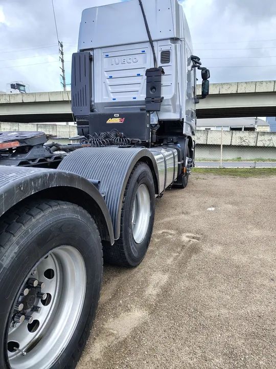Iveco Hi-Way 6×4 Automático Top de linha - Foto 4