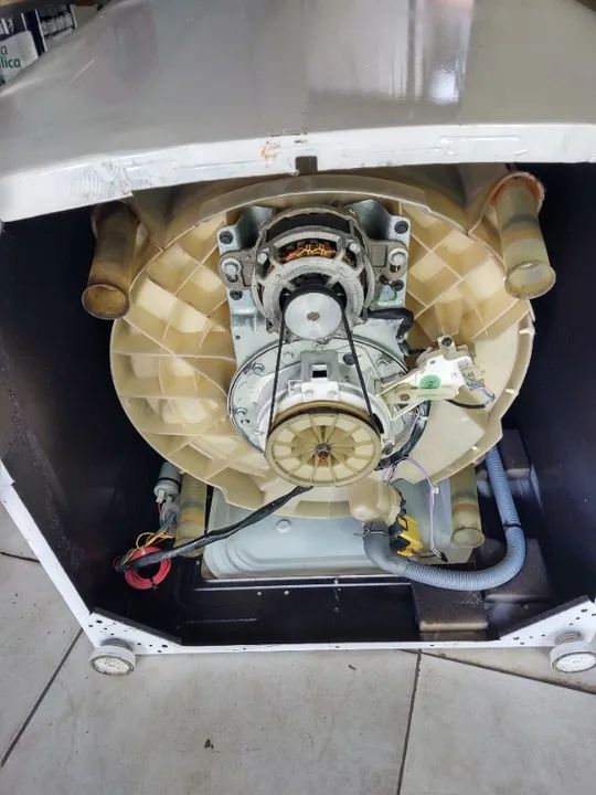 Maquina de lavar Eletrolux 12KL  127V ZAP * - Foto 6