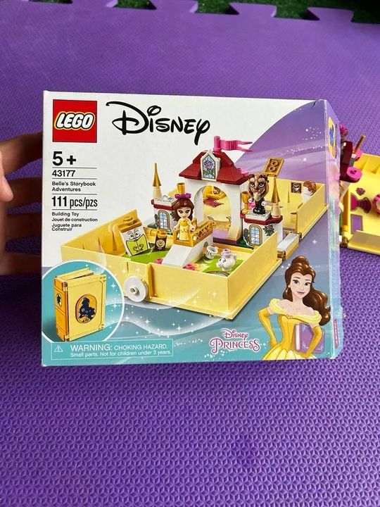 Livro da Bela Lego Disney 