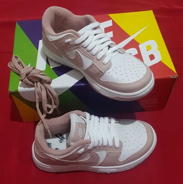 Tênis Nike Dunk Qualidade Premium Tam: 35  - Foto 2