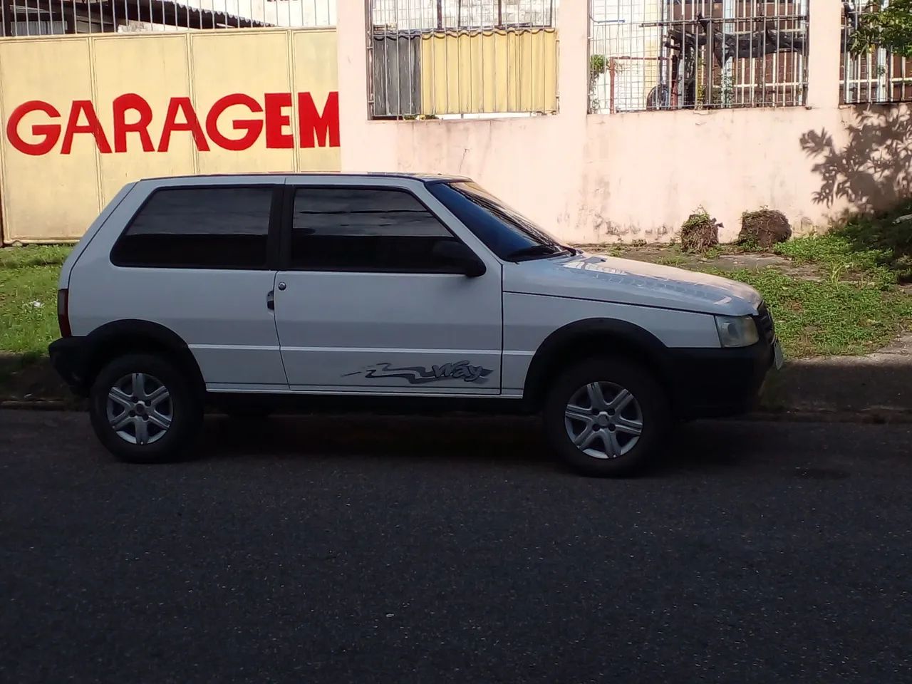 Fiat uno 2013 cm ar condicionado 