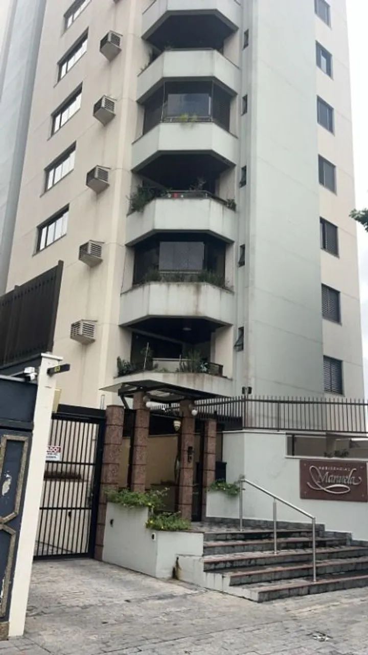 Apartamento com 3 dormitórios sendo 1 suíte. Centro.