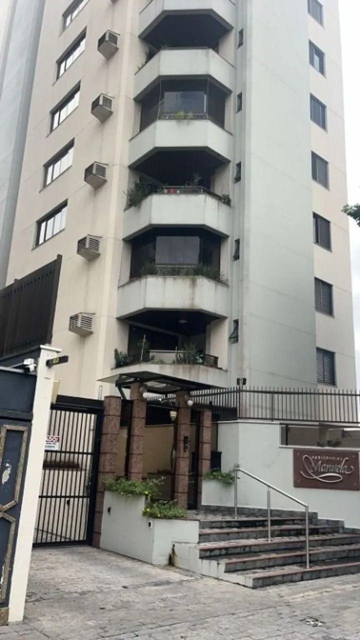 Apartamento com 3 dormitórios sendo 1 suíte para alugar. Centro - Joinville/SC