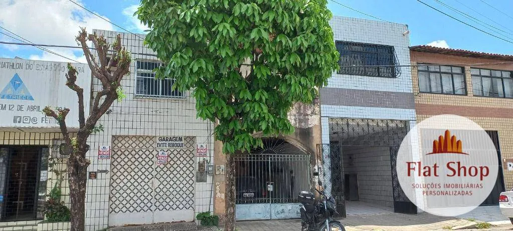 Casa duplex no Centro, próximo Av. Monsenhor Tabosa