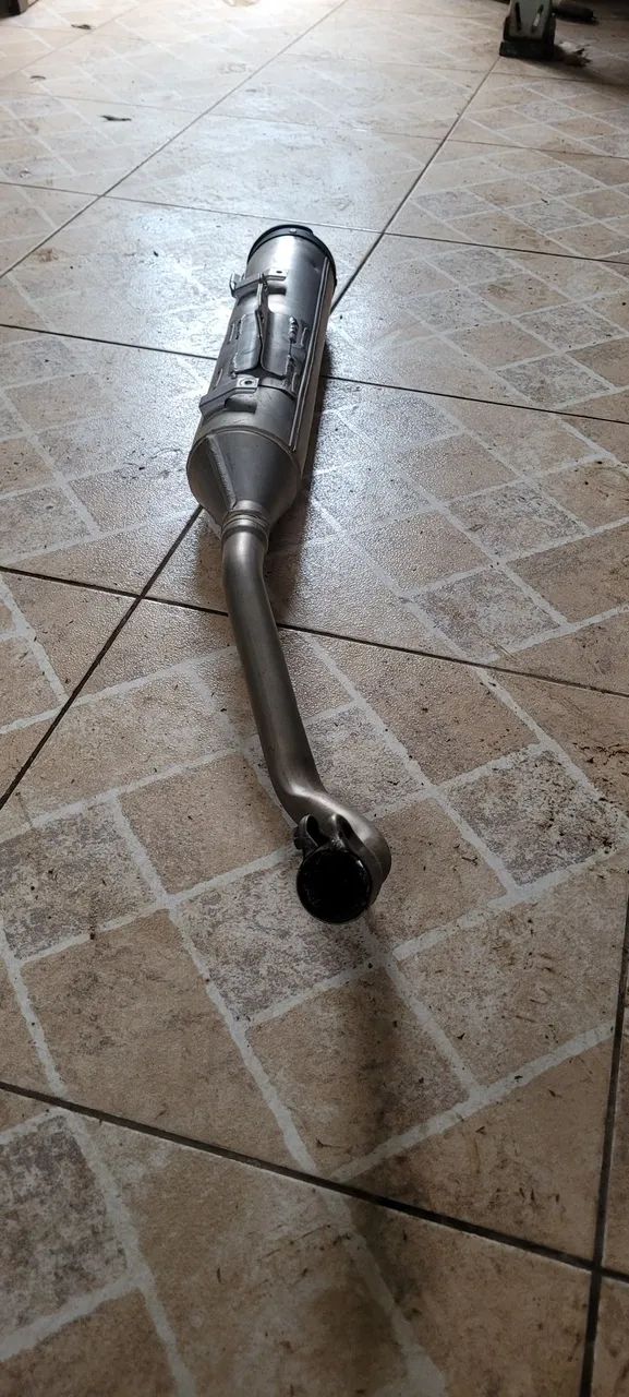 Escapamento de XT660r lado direito  - Foto 2