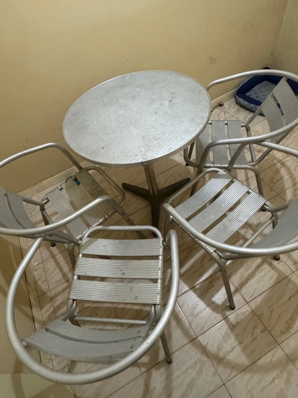 Mesa Inox com 4 Cadeiras - Ideal para Sítio, Varanda e Descanso - Foto 2