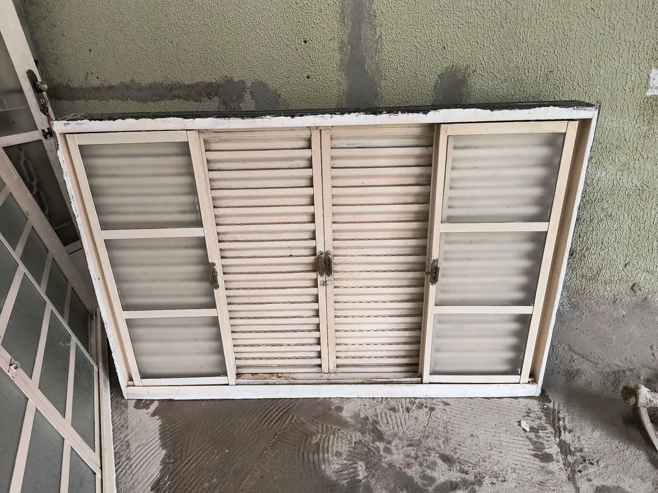 Janela Sasazaki  com vidro - Foto 2