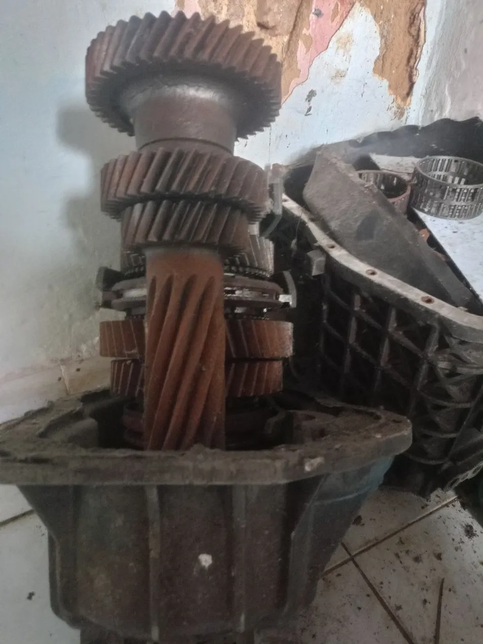 Câmbio de Caminhão 710