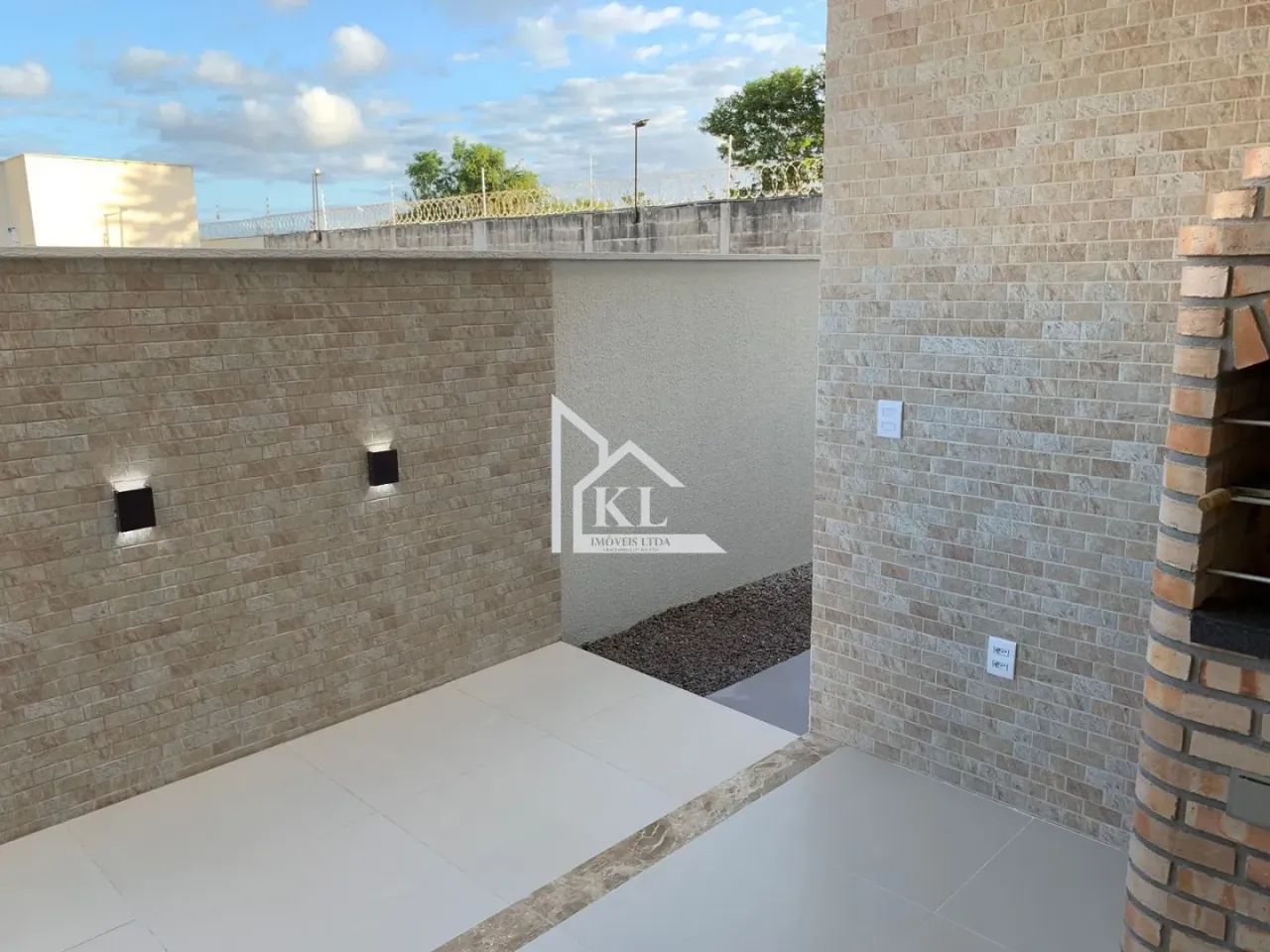 Excelente casa recém construída no Cond. Ecoville 1, 3 quartos (2 suítes) - Foto 3