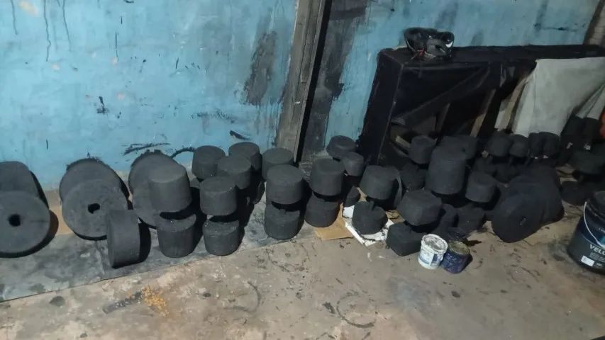 halter, anilia e ketbell de concreto reforçado