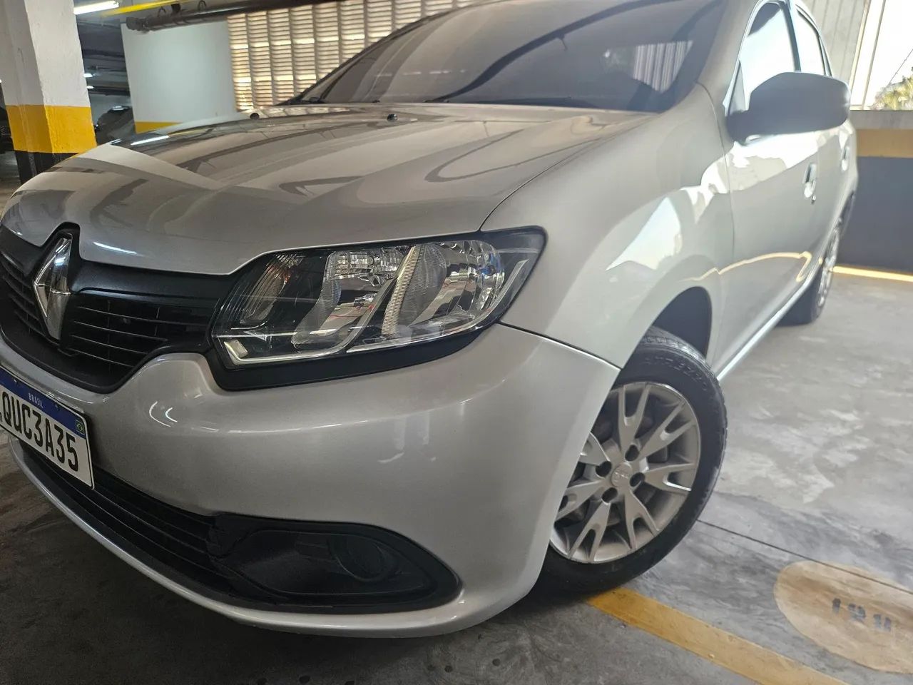 Renault Logan 1.0 completo 