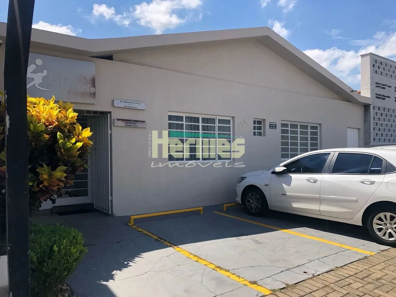 Casa Comercial Pronta para Clínica em Localização Privilegiada Rua Paralela à José Paulin