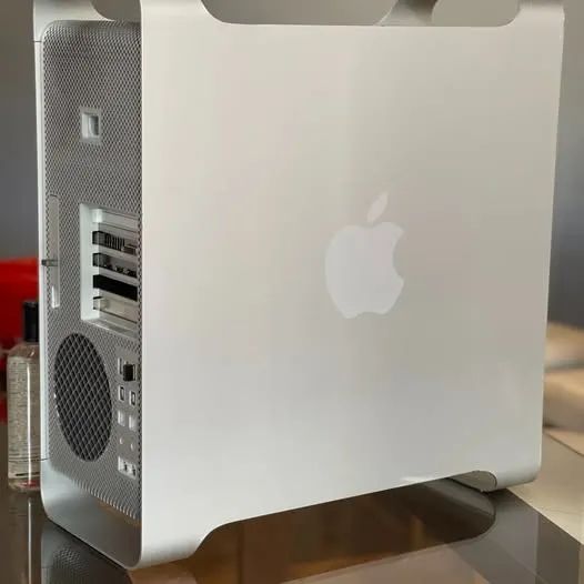Apple Mac Pro 5,1 - Dual Xeon (2 Processadores) - SSD Sequoia