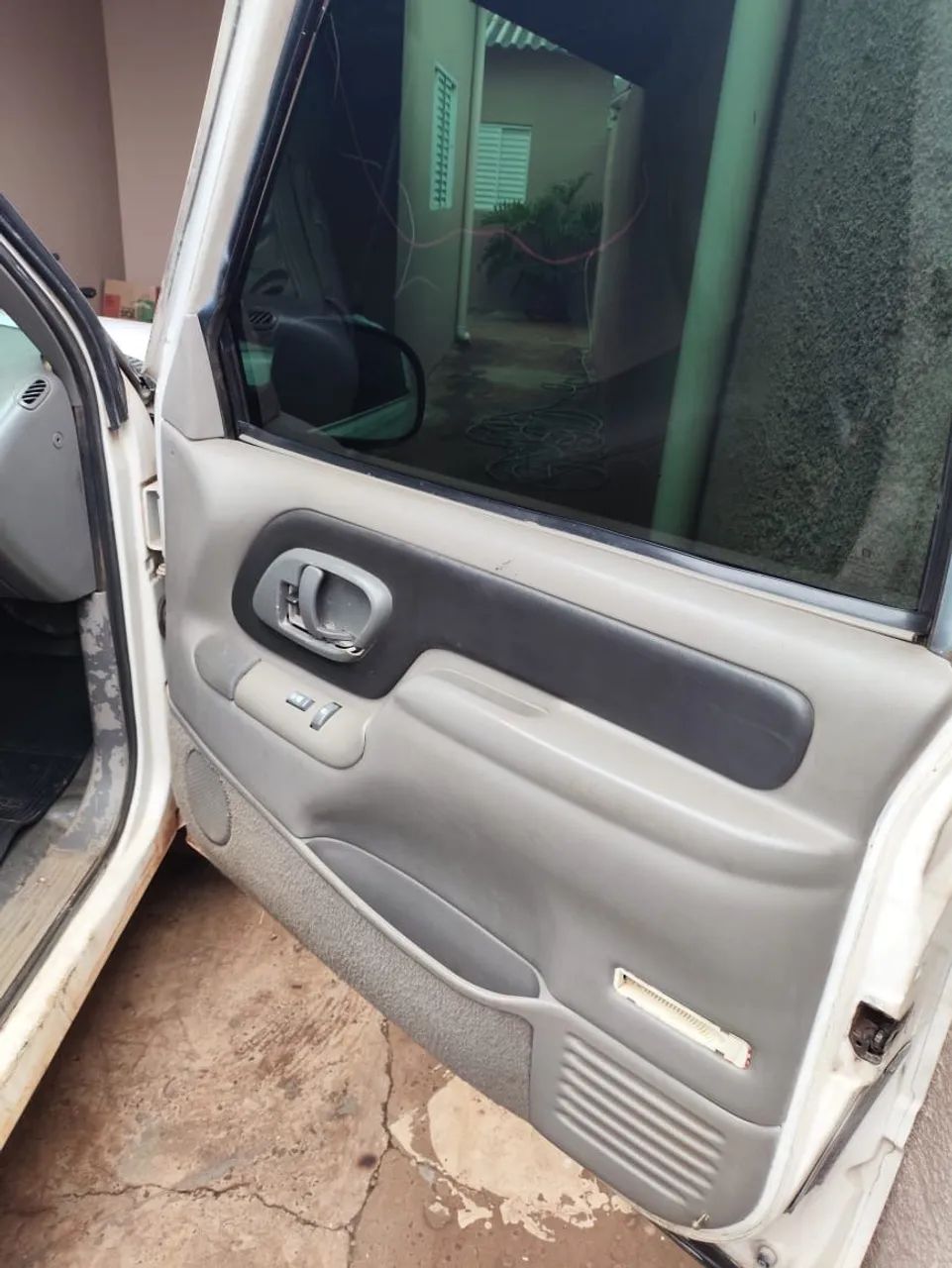 Vendo Silverado 50 k avista vem pro rolo