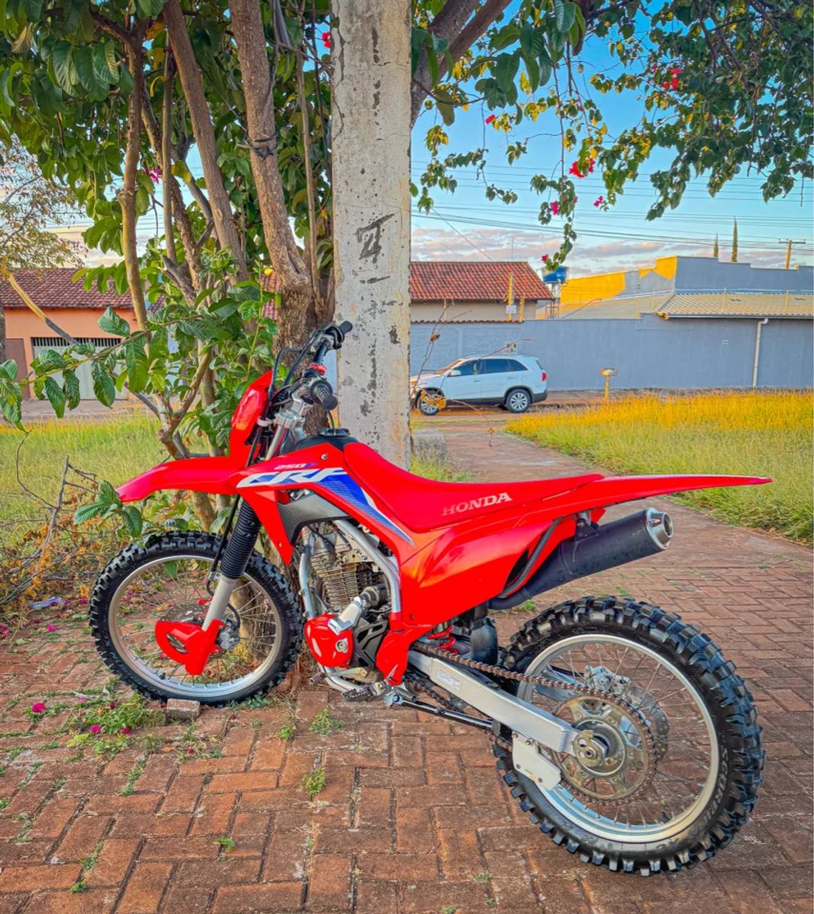 HONDA New EZ  カタログ '92/8 Honda 250 F 2023 - 1301072621 | OLX