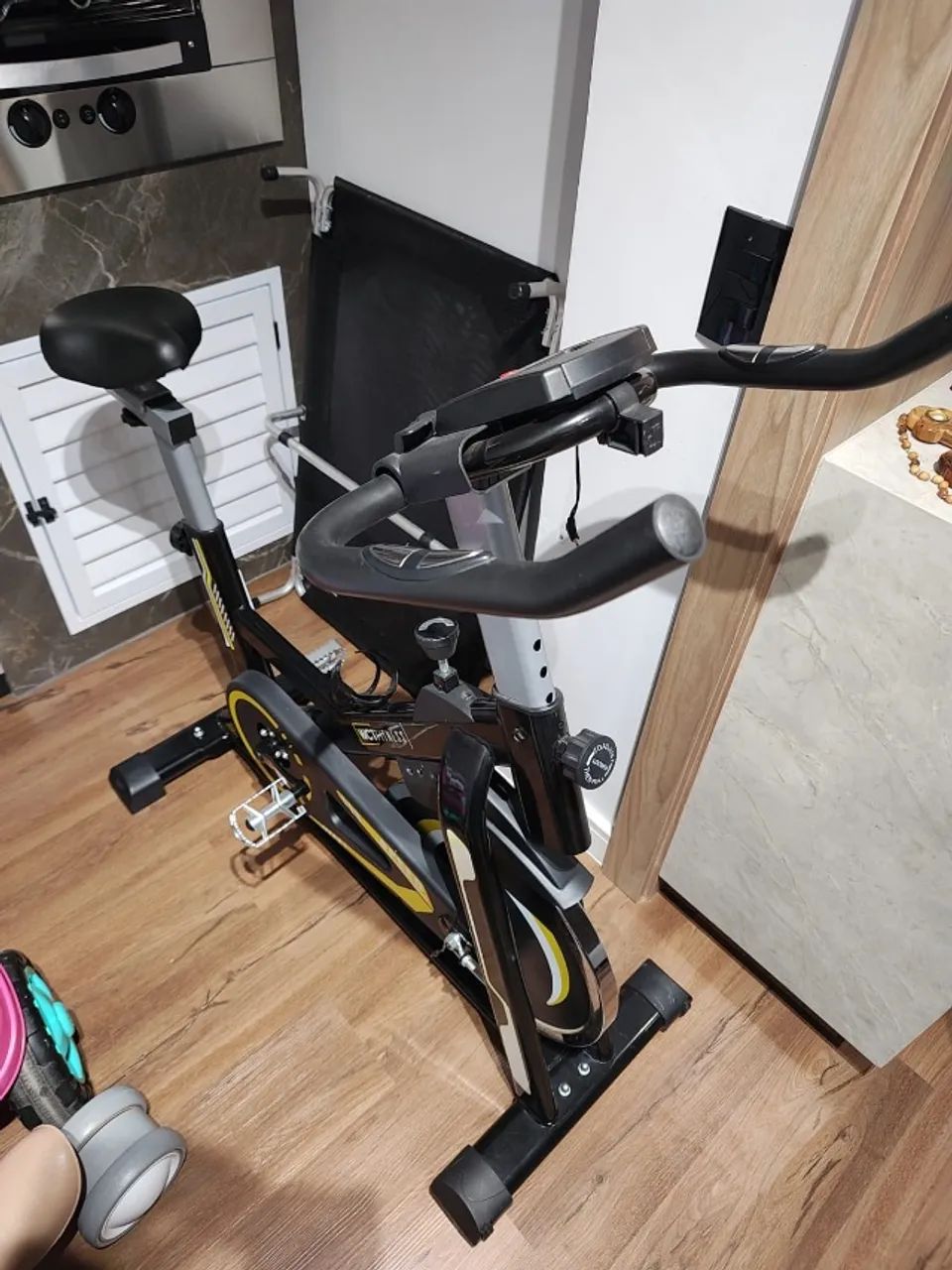 Bicicleta Spinning Com Roda De Inércia De 13kg Wct Fitness
